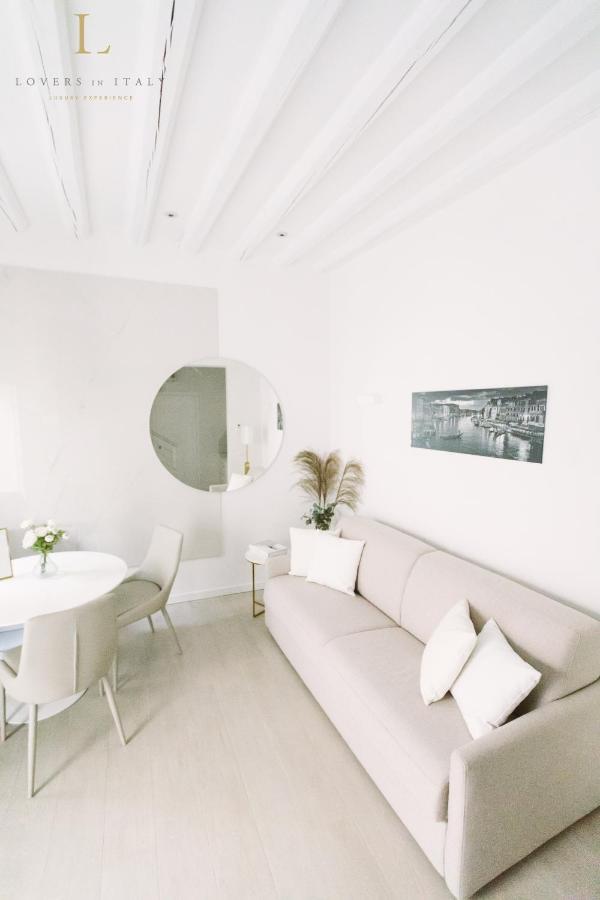 Loversinitaly Romantic Apartments - Altana And Jacuzzi Βενετία Εξωτερικό φωτογραφία