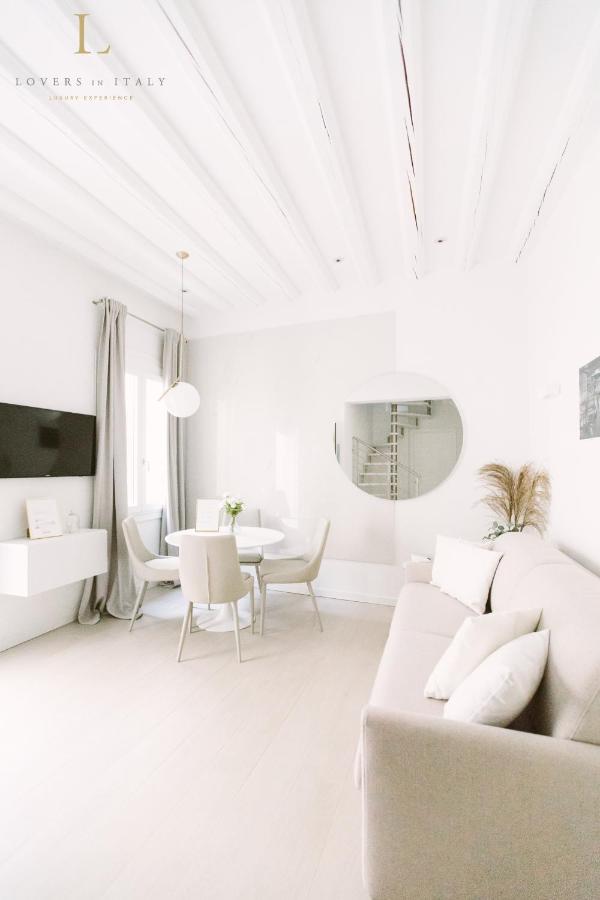 Loversinitaly Romantic Apartments - Altana And Jacuzzi Βενετία Εξωτερικό φωτογραφία