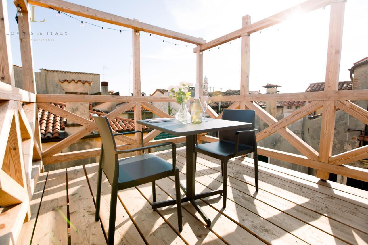 Loversinitaly Romantic Apartments - Altana And Jacuzzi Βενετία Εξωτερικό φωτογραφία