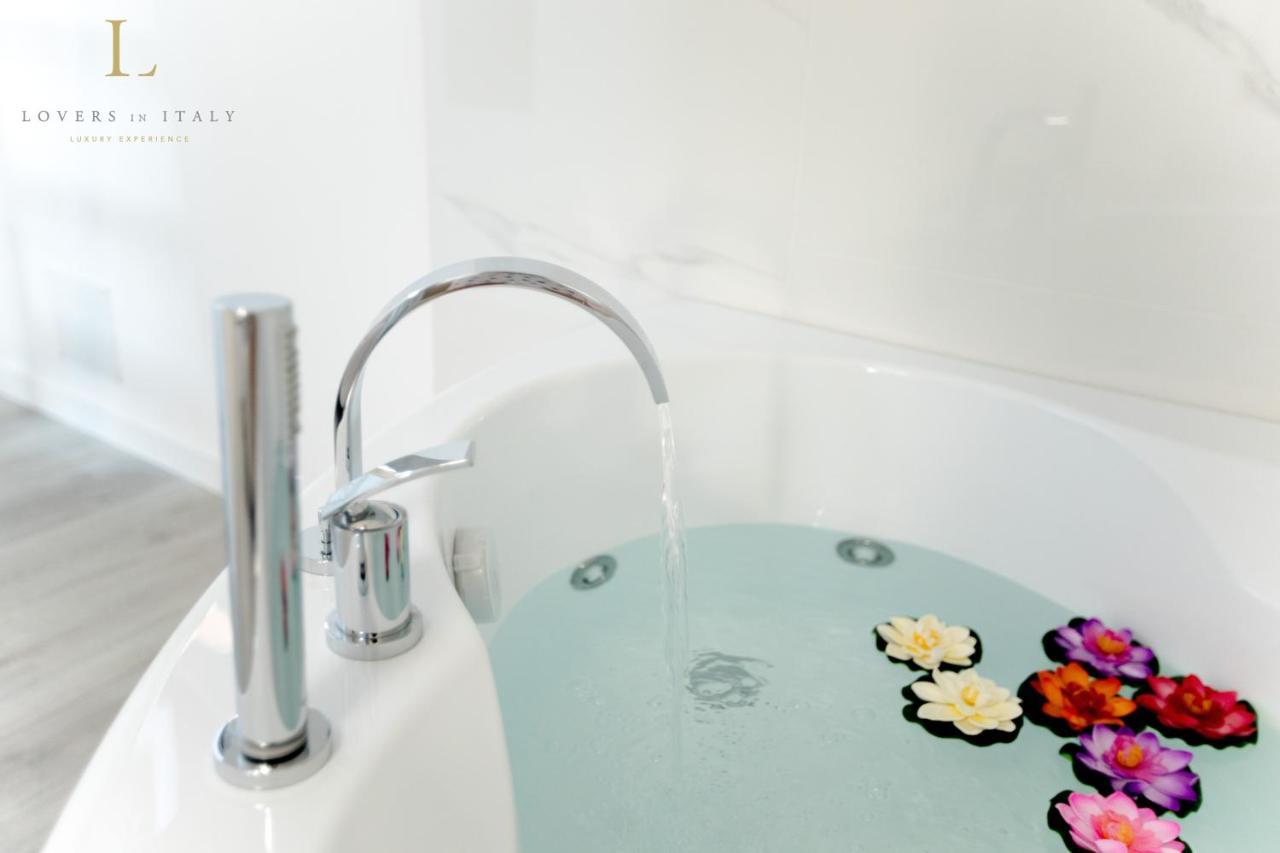 Loversinitaly Romantic Apartments - Altana And Jacuzzi Βενετία Εξωτερικό φωτογραφία